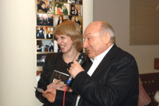 Заседание клуба ведут президент клуба М.Жванецкий и директор клуба Г.Владимирская.