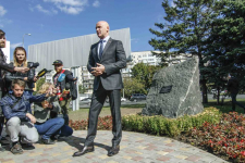 Память. 6 октября на площади Бориса Деревянко