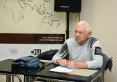 Эдуард Тополь под «Зеленой лампой»