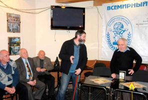 Выступает Олег Губарь